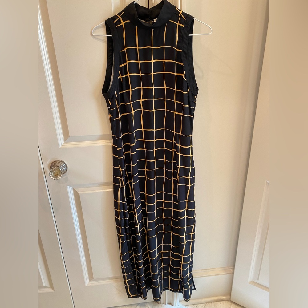 Elegant Black and Gold Grid Pattern Dress